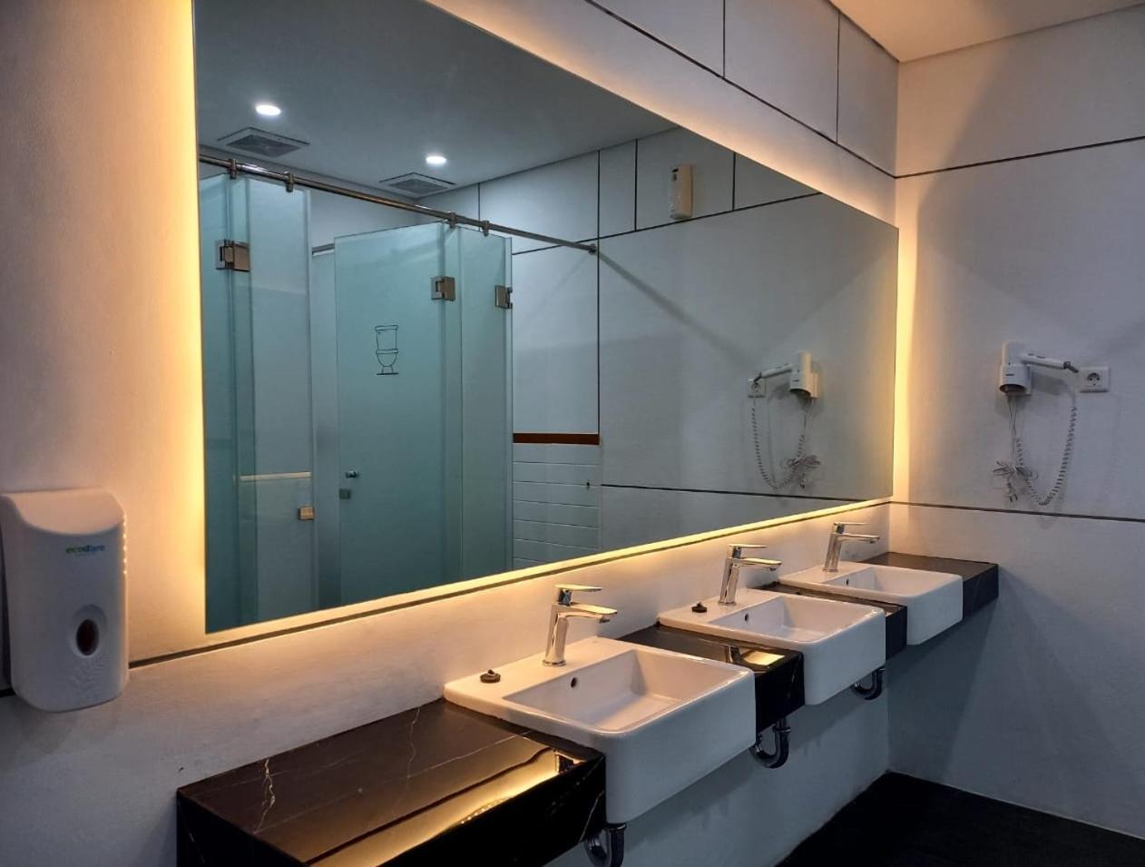 Nindya Biodistrict Hotel バンドゥン エクステリア 写真